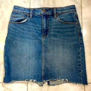 Hudson Los Angeles, Lulu distressed denim mini skirt size 25, great condition